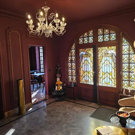 Le Castel Guesthouse-2